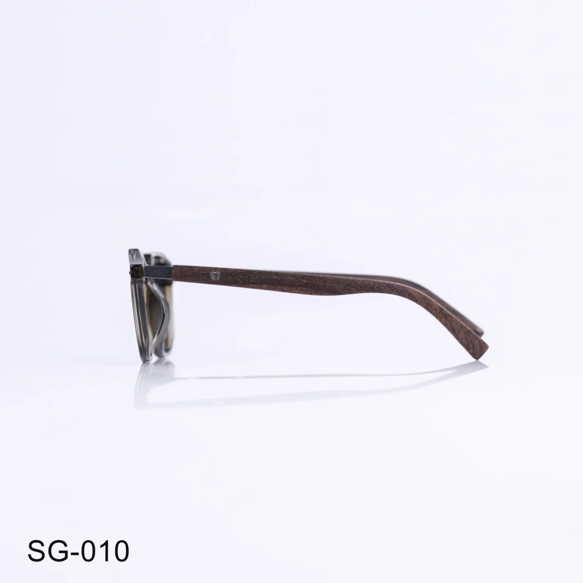 SG-010 - Retro Look Glossy Transparent Brown Sunglasses with Wooden Temples