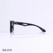 SG-015 - Bold Rectangle Sunglasses Black Frame with Stylish Metal Detailing
