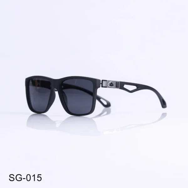 SG-015 - Bold Rectangle Sunglasses Black Frame with Stylish Metal Detailing