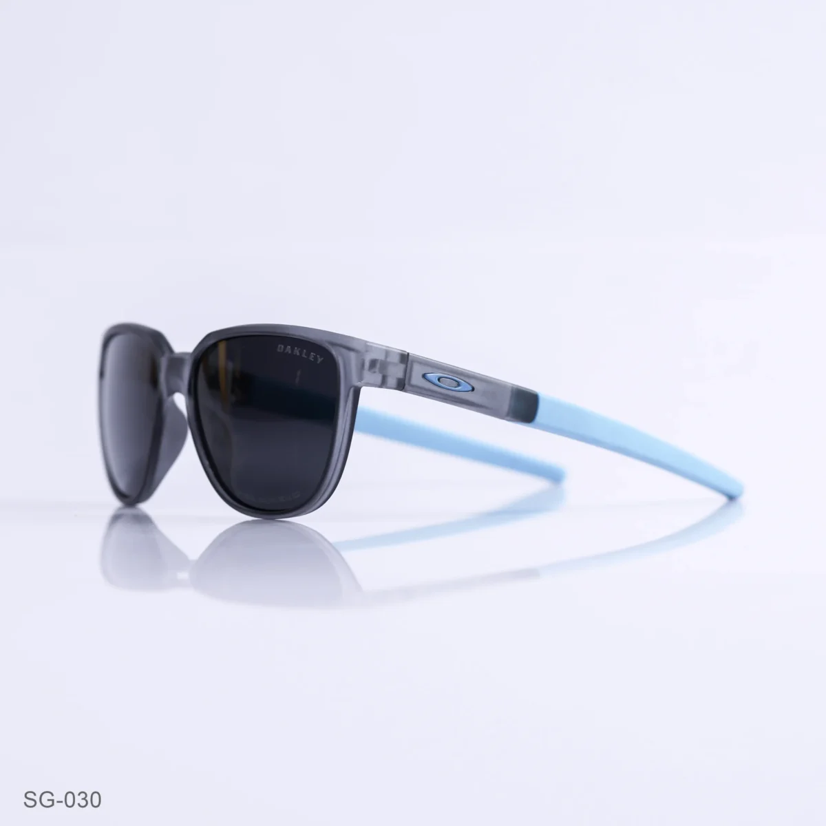 SG-030 - Stylish Transparent Gray Frame Wayfarer Sunglasses with Blue Temples