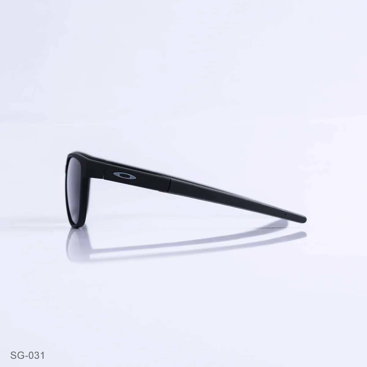 SG-031 - Stylish Matte Black Frame Wayfarer Sunglasses with Black Temples