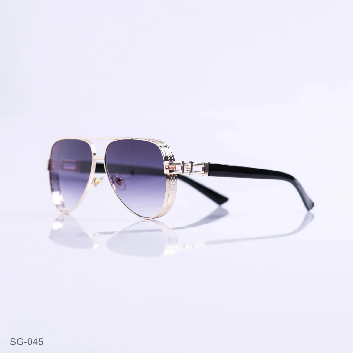 SG-045 - Stylish Gradient Lens Premium Classic Gold Frame Aviators