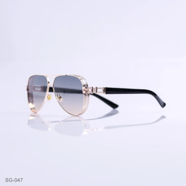 SG-047 - Stylish Gradient Lens Premium Classic Gold Frame Aviators