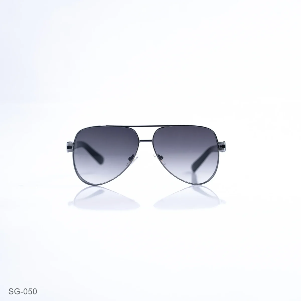 SG-050 - Stylish Gradient Lens Premium Classic Black Frame Aviators